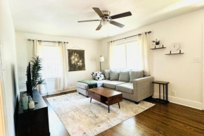 Cozy 3 bed home near DT Wilson